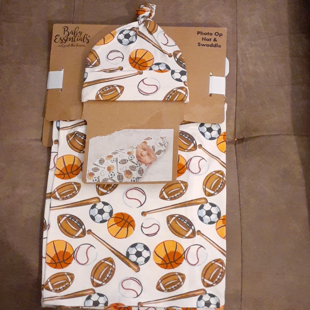 BABY ESSENTIALS SWADDLE SET